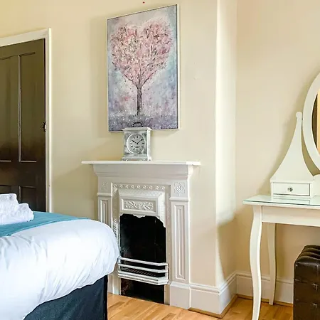 The Groves - Quaint Victorian - Free Parking Casa vacanze