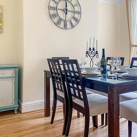 The Groves - Quaint Victorian - Free Parking Holiday home York