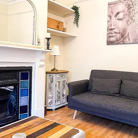 The Groves - Quaint Victorian - Free Parking Holiday home York