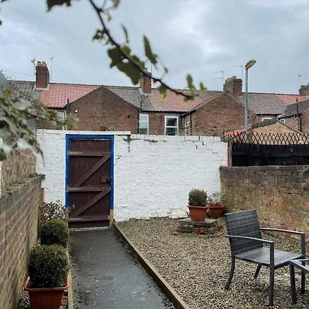 Holiday home The Groves - Quaint Victorian - Free Parking York