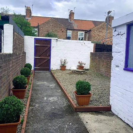 The Groves - Quaint Victorian - Free Parking Feriehus *